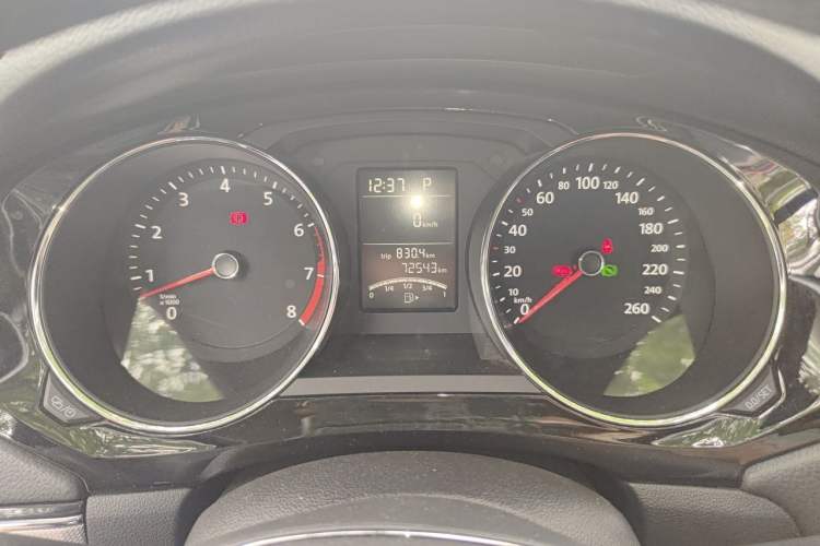 Used Volkswagen Sagitar 2018 1.6L Automatic Comfort Model Instrument Cluster