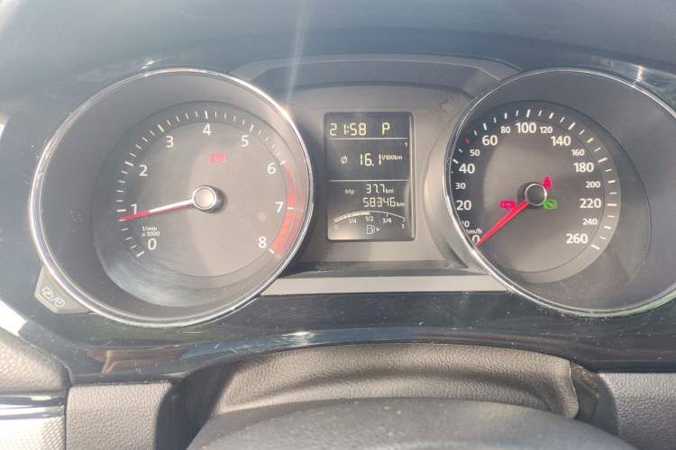Used Volkswagen Sagitar 2018 1.6L Automatic Comfort Model Instrument Cluster