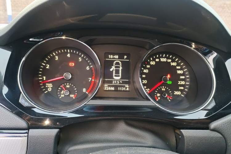 Used Volkswagen Sagitar 2018 180TSI DSG Prestige Edition Instrument Cluster