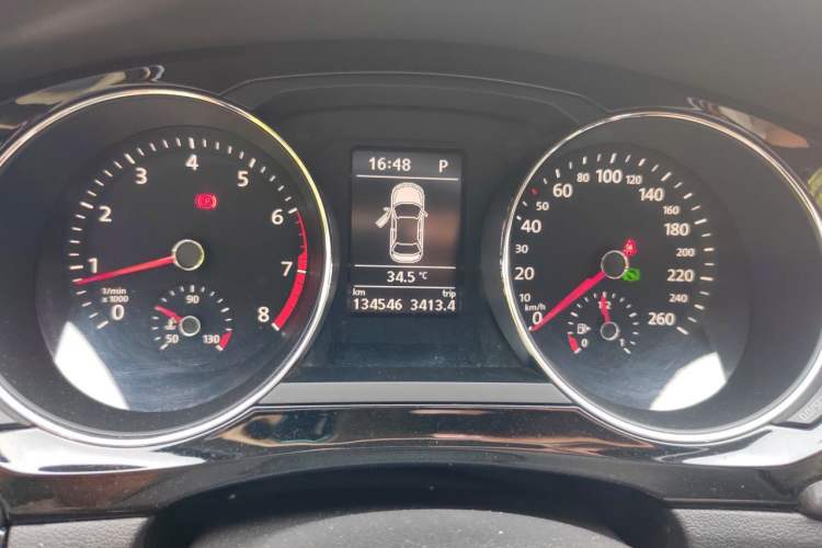 Used Volkswagen Sagitar 2018 280TSI DSG Comfort Model Instrument Cluster