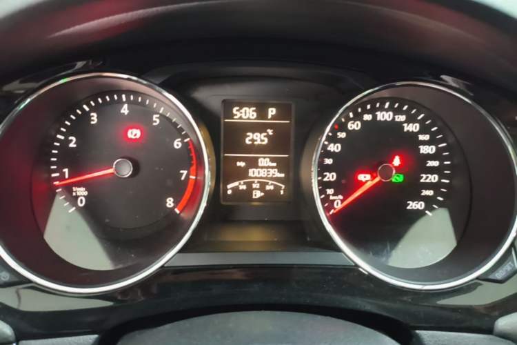 Used Volkswagen Sagitar 2018 1.6L Automatic Comfort Model Instrument Cluster