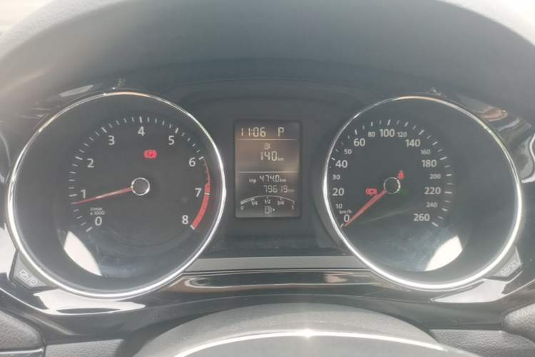 Used Volkswagen Sagitar 2018 1.6L Automatic Comfort Model Instrument Cluster