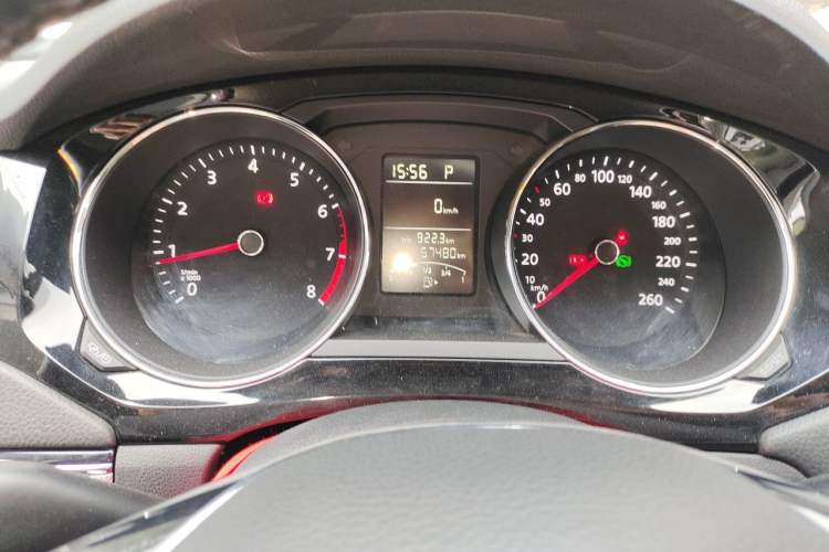 Used Volkswagen Sagitar 2018 1.6L Automatic Comfort Model Instrument Cluster