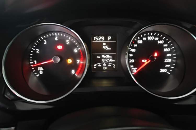 Used Volkswagen Sagitar 2018 1.6L Automatic Comfort Model Instrument Cluster