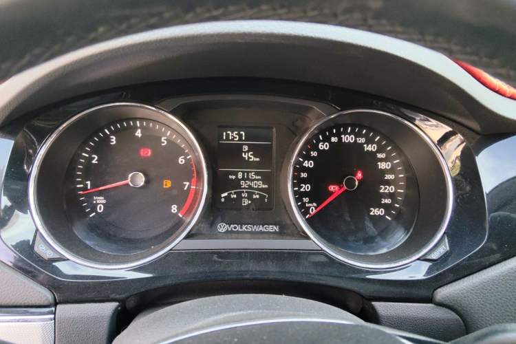Used Volkswagen Sagitar 2018 1.6L Manual Comfort Model Instrument Cluster