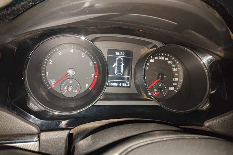 Used Volkswagen Sagitar 2018 280TSI DSG Ignite Edition Instrument Cluster