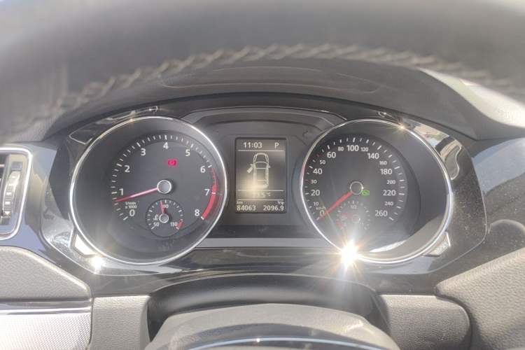 Used Volkswagen Sagitar 2018 280TSI DSG Comfort Model Instrument Cluster
