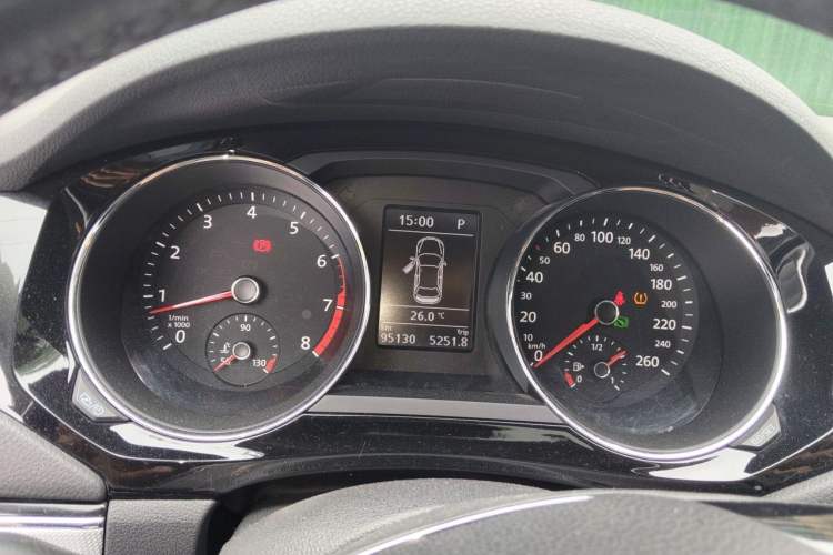 Used Volkswagen Sagitar 2018 280TSI DSG Ignite Edition Instrument Cluster