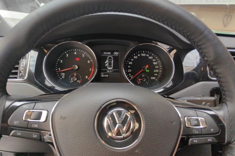 Used Volkswagen Sagitar 2018 280TSI DSG Comfort Model Instrument Cluster