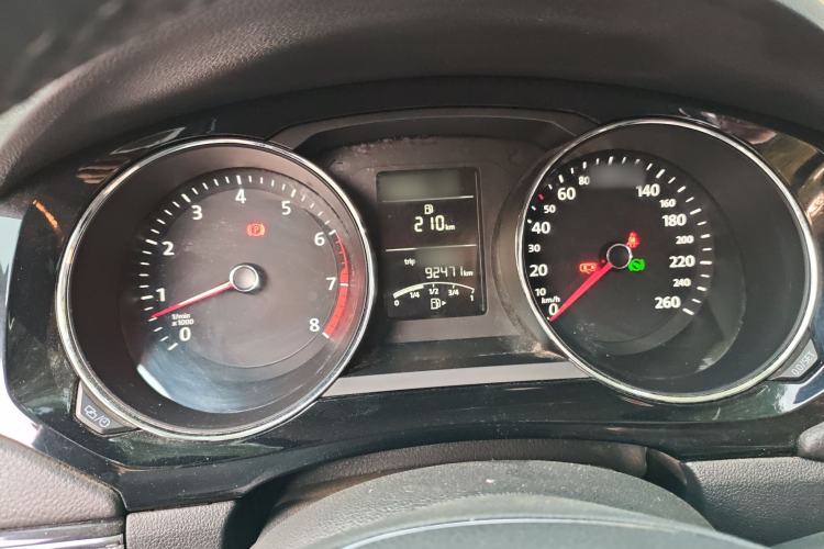 Used Volkswagen Sagitar 2018 1.6L Automatic Comfort Model Instrument Cluster