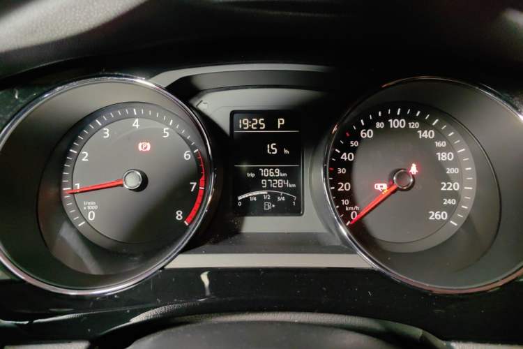 Used Volkswagen Sagitar 2018 1.6L Automatic Comfort Model Instrument Cluster
