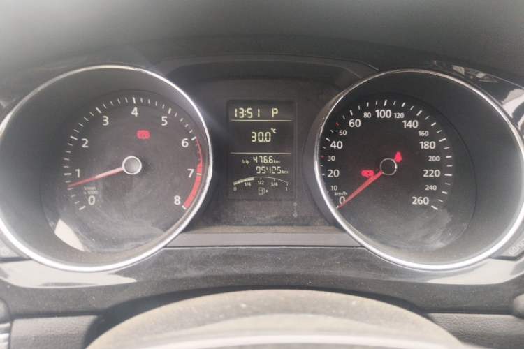 Used Volkswagen Sagitar 2018 1.6L Automatic Comfort Model Instrument Cluster