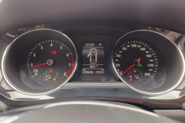 Used Volkswagen Sagitar 2018 280TSI DSG Ignite Edition Instrument Cluster