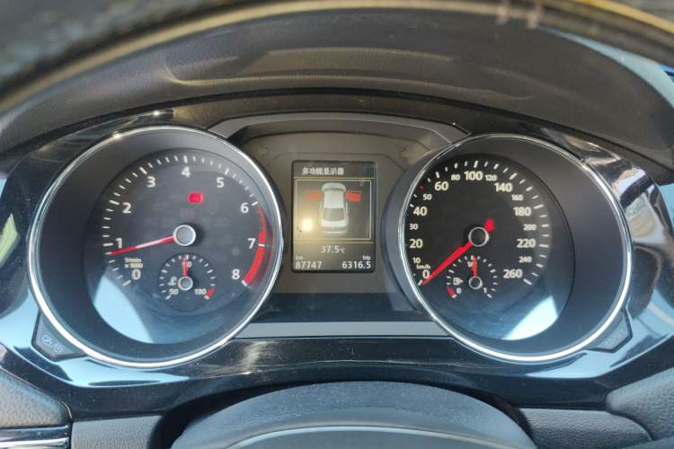 Used Volkswagen Sagitar 2018 280TSI DSG Luxury Model Instrument Cluster