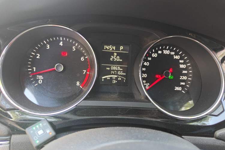 Used Volkswagen Sagitar 2018 1.6L Automatic Comfort Model Instrument Cluster