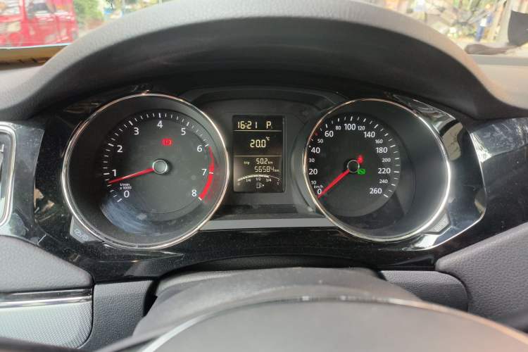 Used Volkswagen Sagitar 2018 1.6L Automatic Comfort Model Instrument Cluster