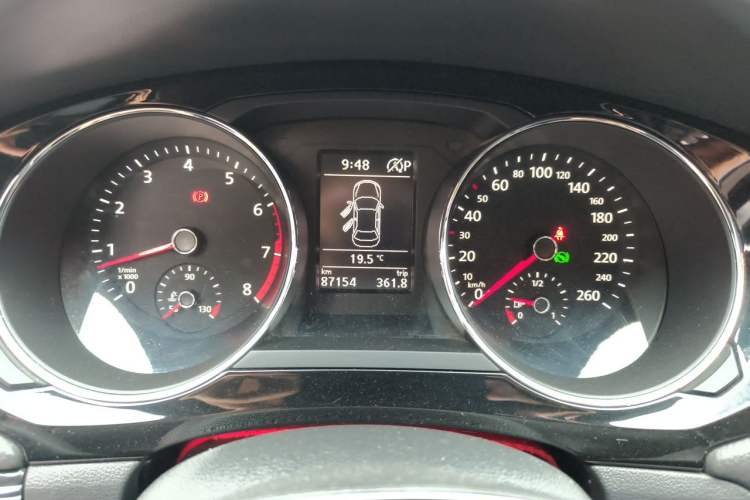 Used Volkswagen Sagitar 2018 280TSI DSG Ignite Edition Instrument Cluster