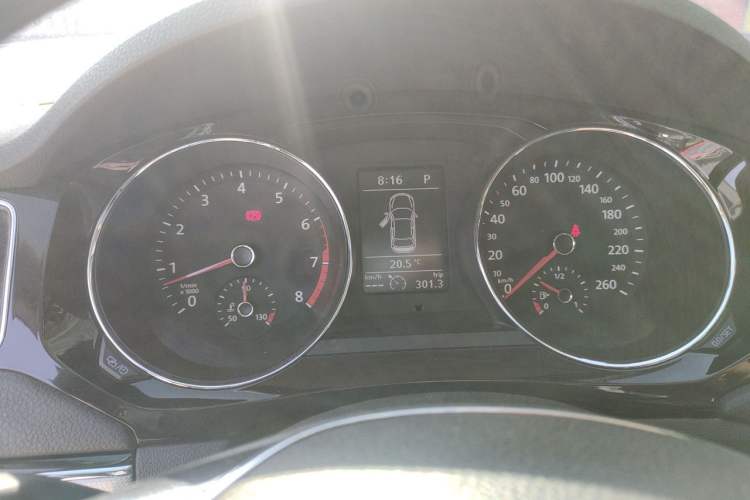 Used Volkswagen Sagitar 2018 280TSI DSG Ignite Edition Instrument Cluster