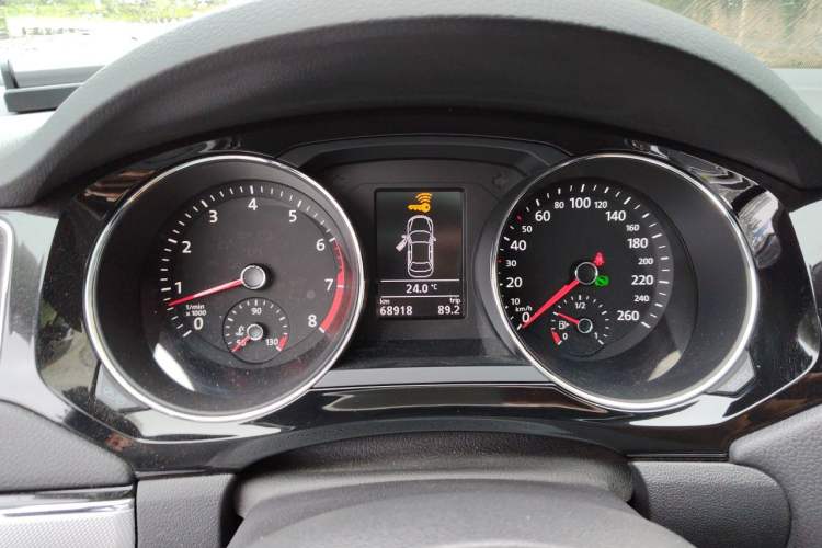 Used Volkswagen Sagitar 2018 280TSI DSG Ignite Edition Instrument Cluster
