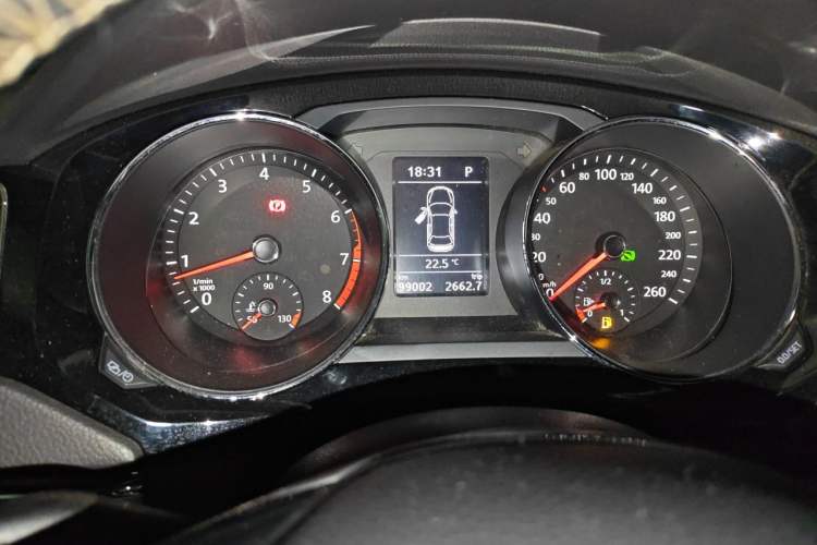Used Volkswagen Sagitar 2018 280TSI DSG Ignite Edition Instrument Cluster