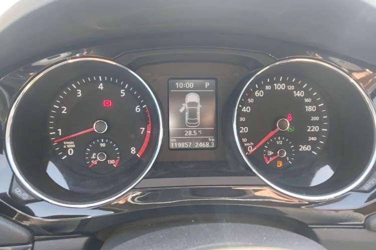 Used Volkswagen Sagitar 2018 280TSI DSG Ignite Edition Instrument Cluster