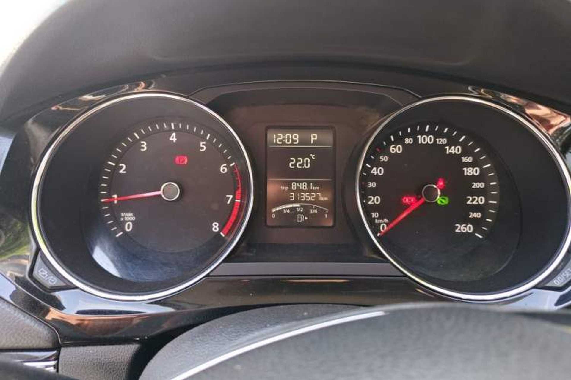 Used Volkswagen Sagitar 2018 1.6L Automatic Comfort Model Instrument Cluster