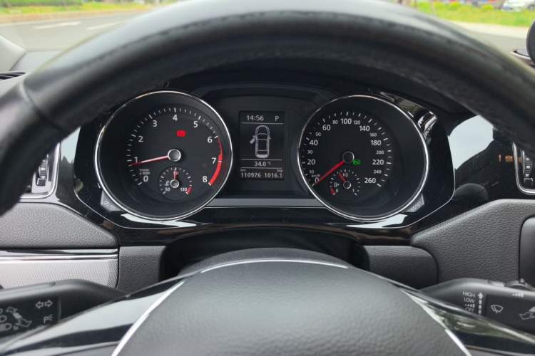 Used Volkswagen Sagitar 2018 280TSI DSG Ignite Edition Instrument Cluster