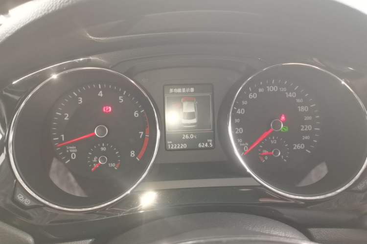 Used Volkswagen Sagitar 2018 280TSI DSG Luxury Model Instrument Cluster