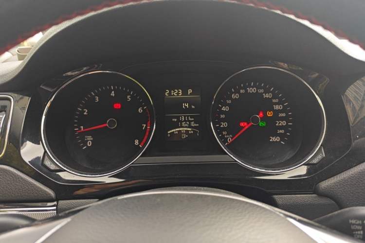 Used Volkswagen Sagitar 2018 1.6L Automatic Comfort Model Instrument Cluster