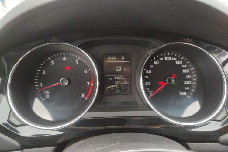 Used Volkswagen Sagitar 2018 1.6L Automatic Comfort Model Instrument Cluster