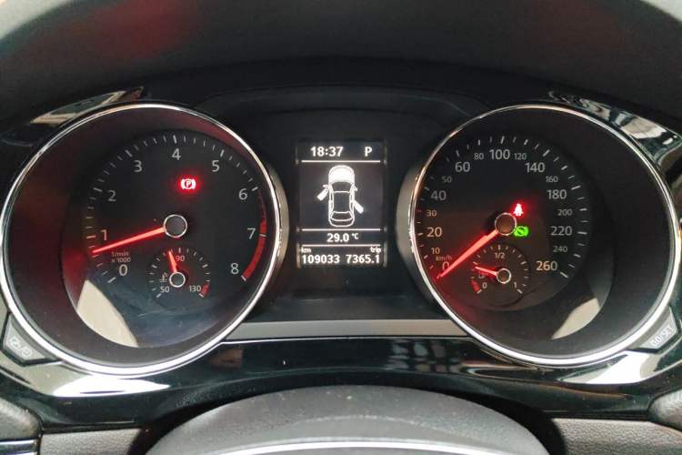 Used Volkswagen Sagitar 2018 280TSI DSG Ignite Edition Instrument Cluster