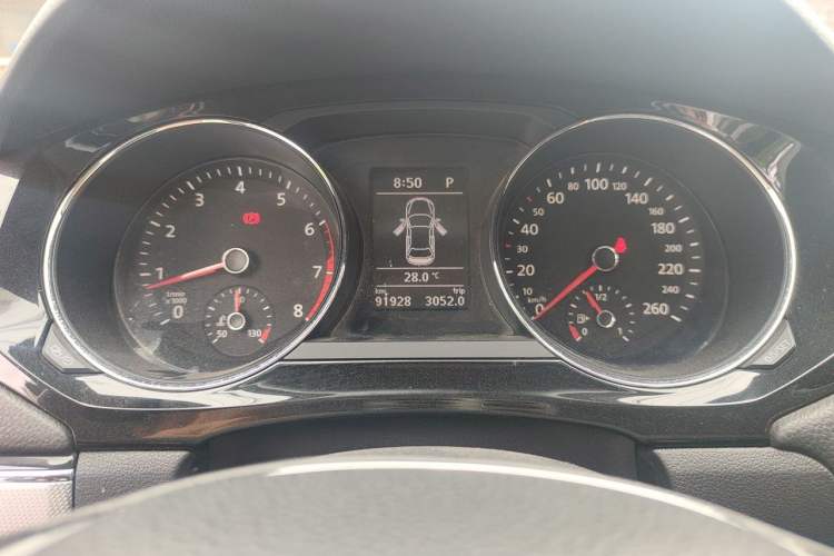 Used Volkswagen Sagitar 2018 280TSI DSG Ignite Edition Instrument Cluster