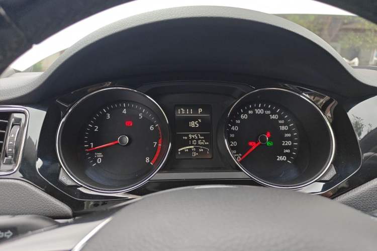 Used Volkswagen Sagitar 2018 1.6L Automatic Comfort Model Instrument Cluster
