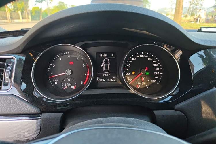 Used Volkswagen Sagitar 2018 180TSI DSG Prestige Edition Instrument Cluster