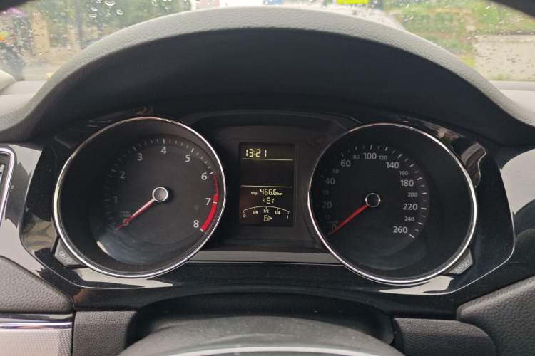 Used Volkswagen Sagitar 2018 1.6L Manual Comfort Model Instrument Cluster