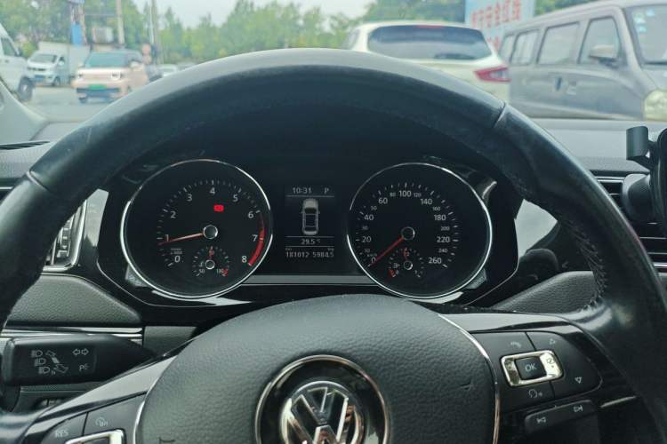 Used Volkswagen Sagitar 2018 280TSI DSG Comfort Model Instrument Cluster