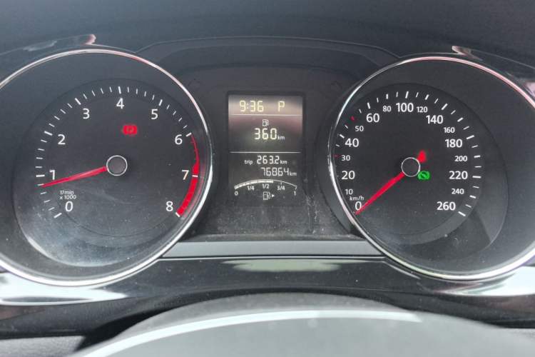 Used Volkswagen Sagitar 2018 1.6L Automatic Comfort Model Instrument Cluster