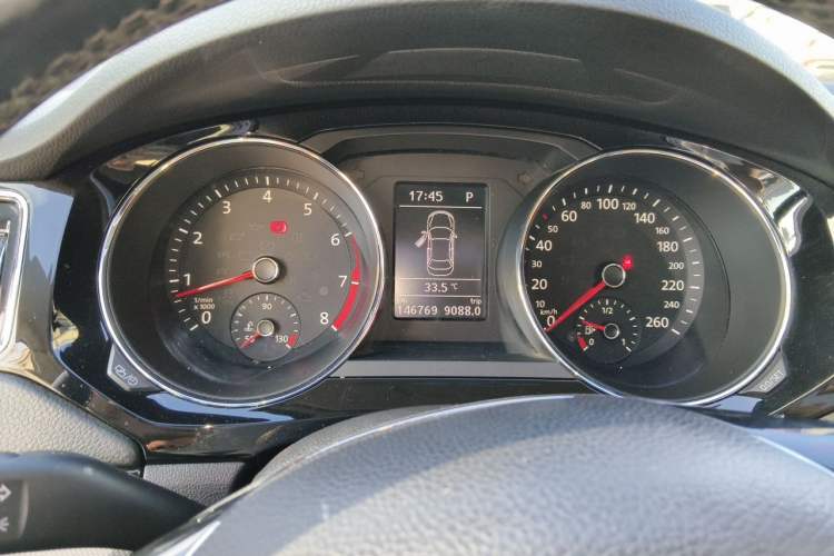 Used Volkswagen Sagitar 2018 280TSI DSG Luxury Model Instrument Cluster