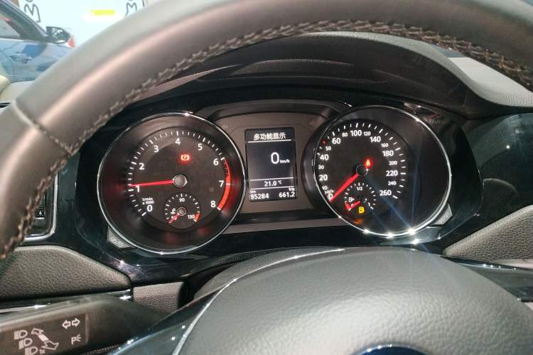 Used Volkswagen Sagitar 2018 280TSI DSG Ignite Edition Instrument Cluster
