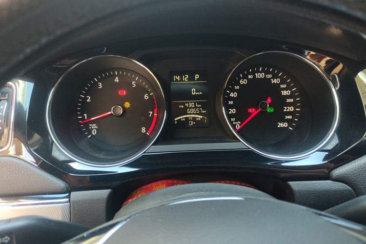 Used Volkswagen Sagitar 2018 1.6L Automatic Comfort Model Instrument Cluster