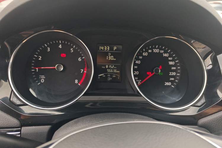 Used Volkswagen Sagitar 2018 1.6L Automatic Comfort Model Instrument Cluster