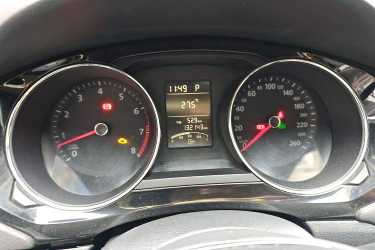 Used Volkswagen Sagitar 2018 1.6L Automatic Comfort Model Instrument Cluster