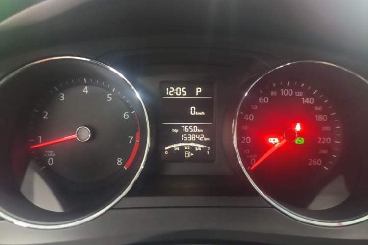 Used Volkswagen Sagitar 2018 1.6L Automatic Fashion Model Instrument Cluster