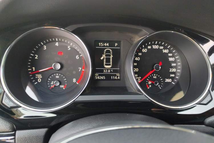Used Volkswagen Sagitar 2018 280TSI DSG Comfort Model Instrument Cluster