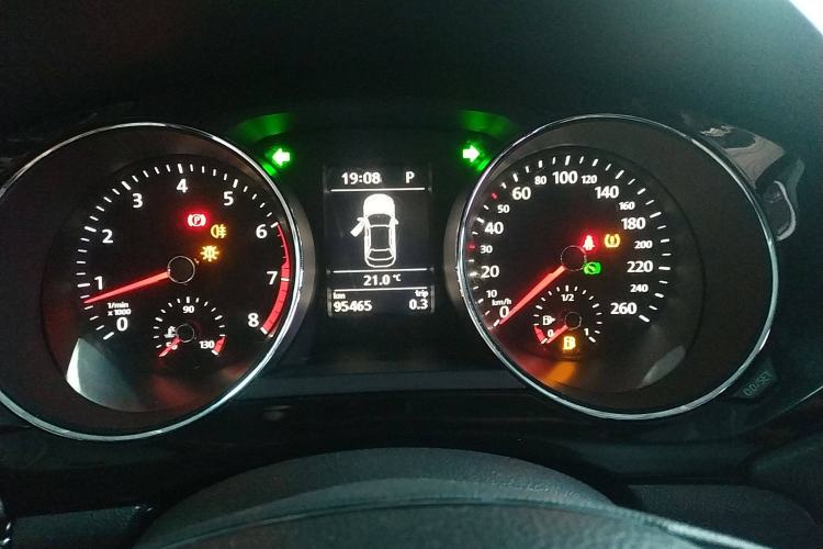 Used Volkswagen Sagitar 2018 280TSI DSG Comfort Model Instrument Cluster