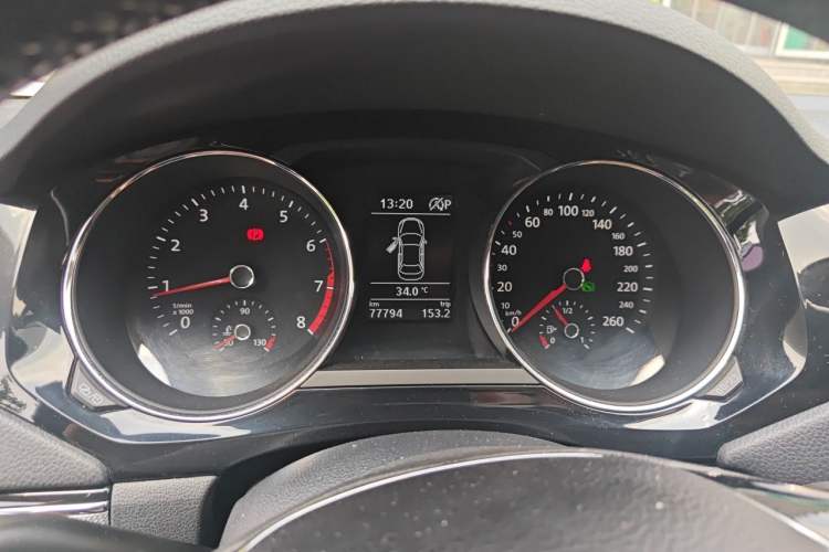 Used Volkswagen Sagitar 2018 280TSI DSG Comfort Model Instrument Cluster