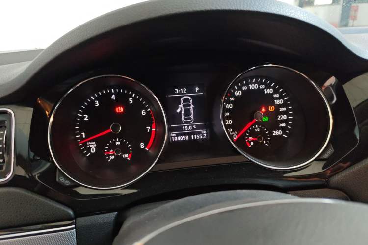 Used Volkswagen Sagitar 2018 280TSI DSG Ignite Edition Instrument Cluster