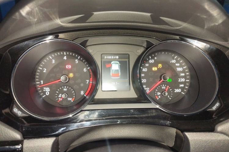 Used Volkswagen Sagitar 2018 280TSI DSG Luxury Model Instrument Cluster