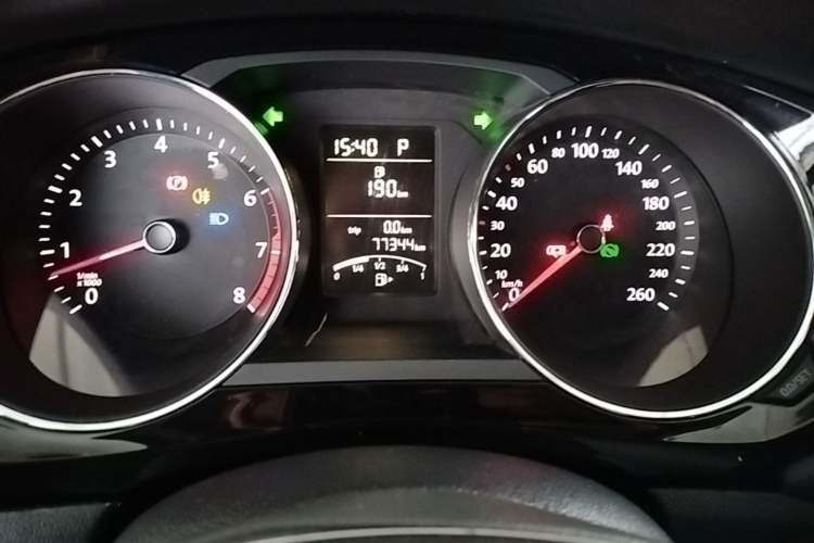 Used Volkswagen Sagitar 2018 1.6L Automatic Comfort Model Instrument Cluster
