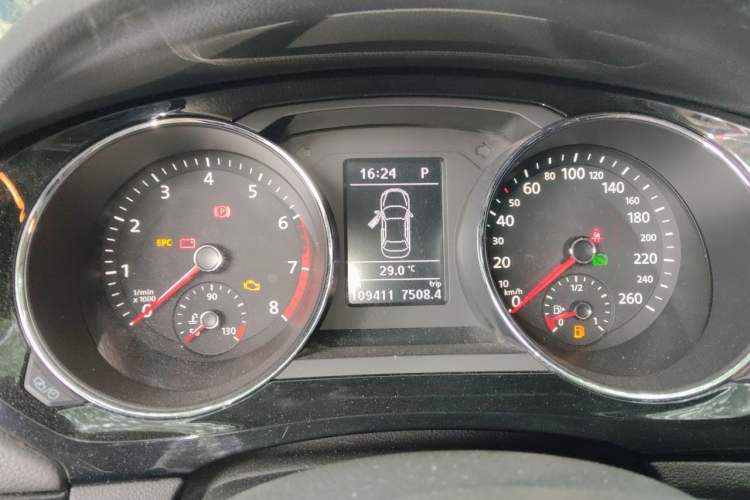 Used Volkswagen Sagitar 2018 280TSI DSG Ignite Edition Instrument Cluster